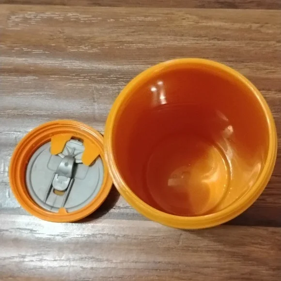 Cool Gear Halloween-Themed Orange Can with Cat Design - Picture 5 of 5